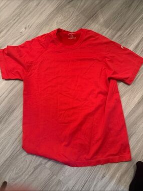 Fabletics Men's Vibrant Red Crew Tee